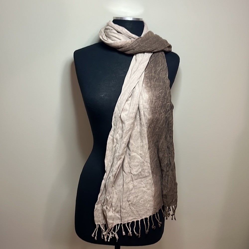 Nwot tie die brown and tan scarf with fringed ends Can be worn many ways X long
